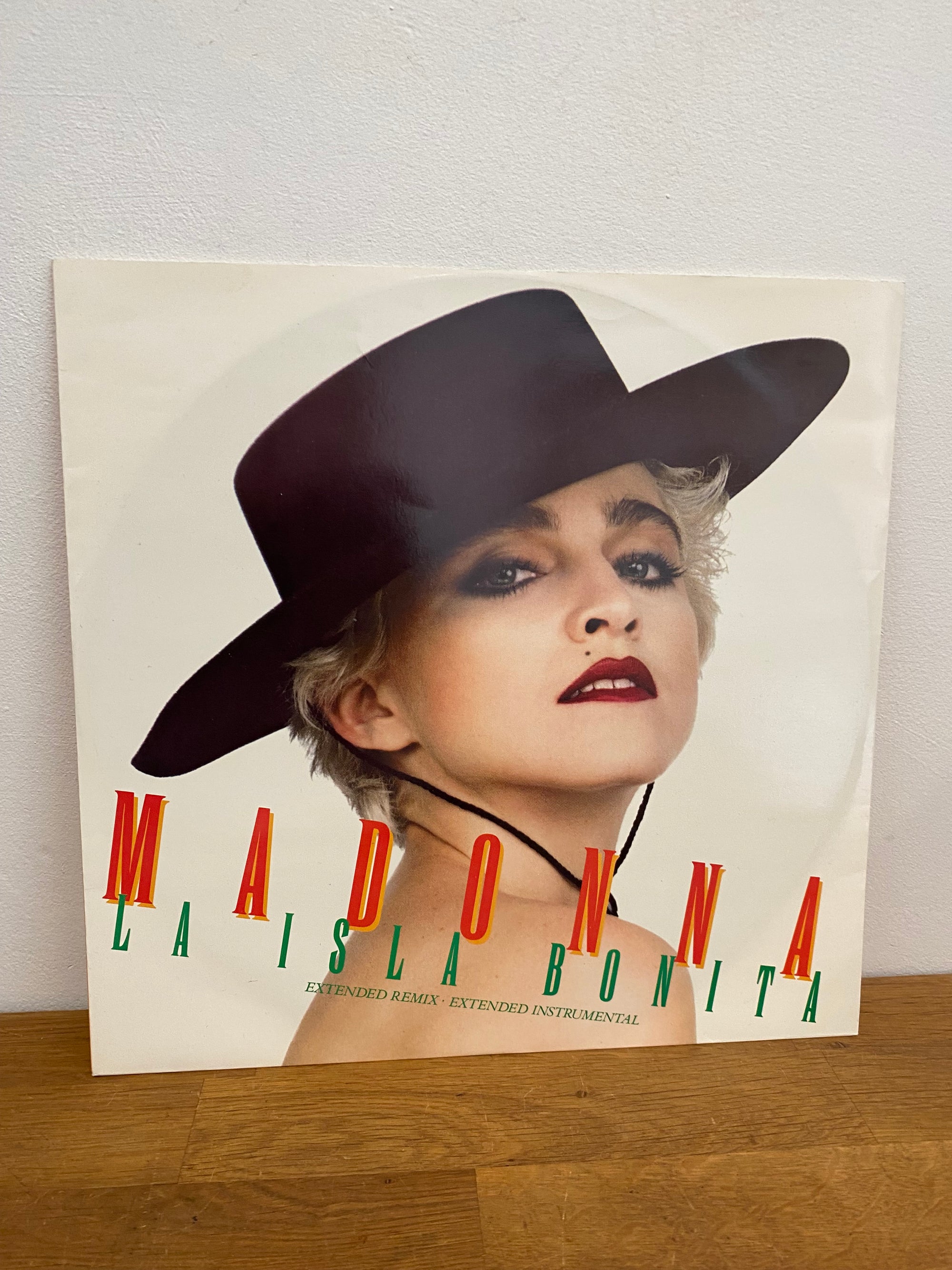 Madonna - La Isla Bonita , 12” single