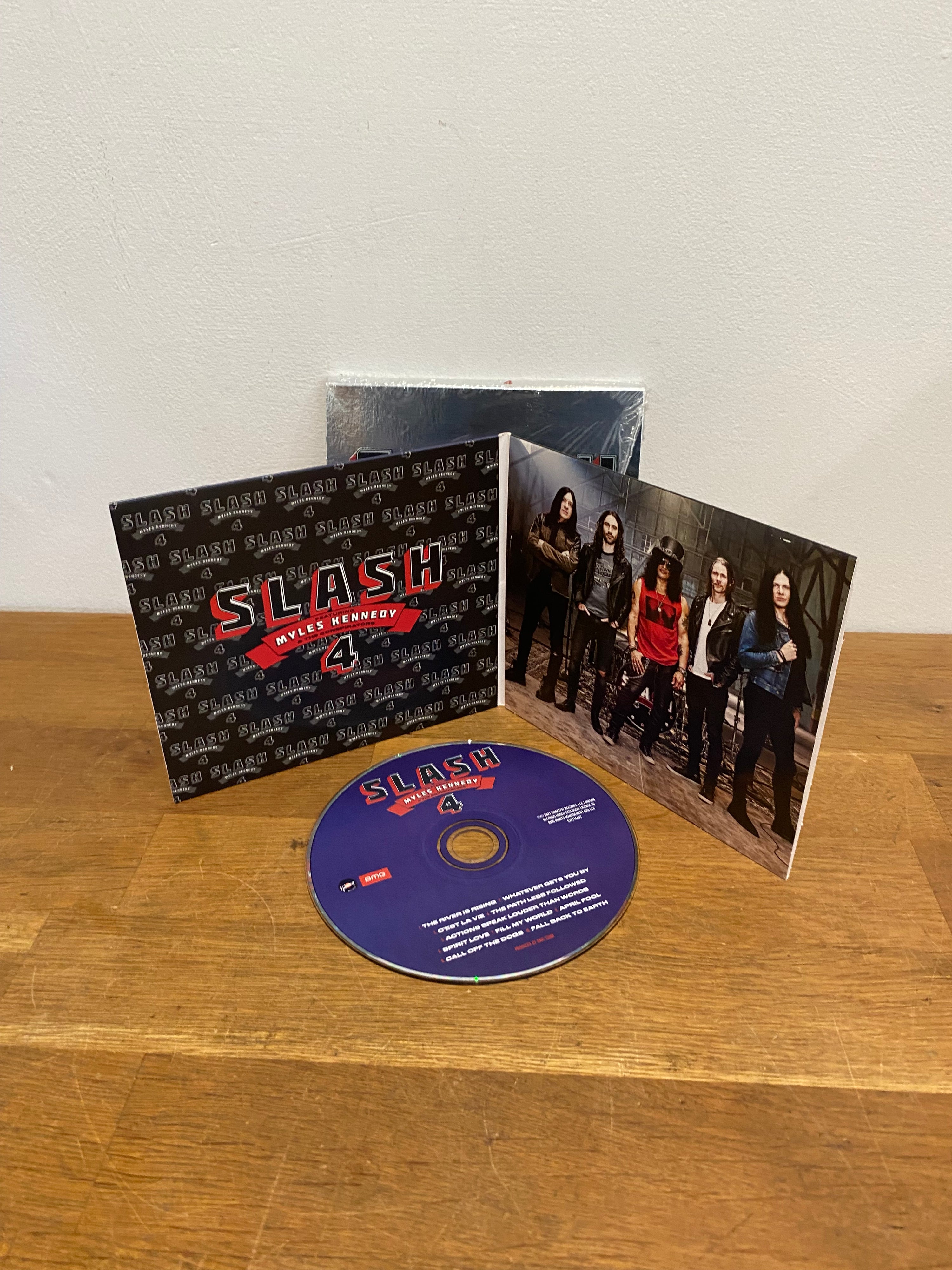 Slash featuring Myles Kennedy - 4 , cd album, 2021 Snakepit records. Cardboard gatefold sleeve