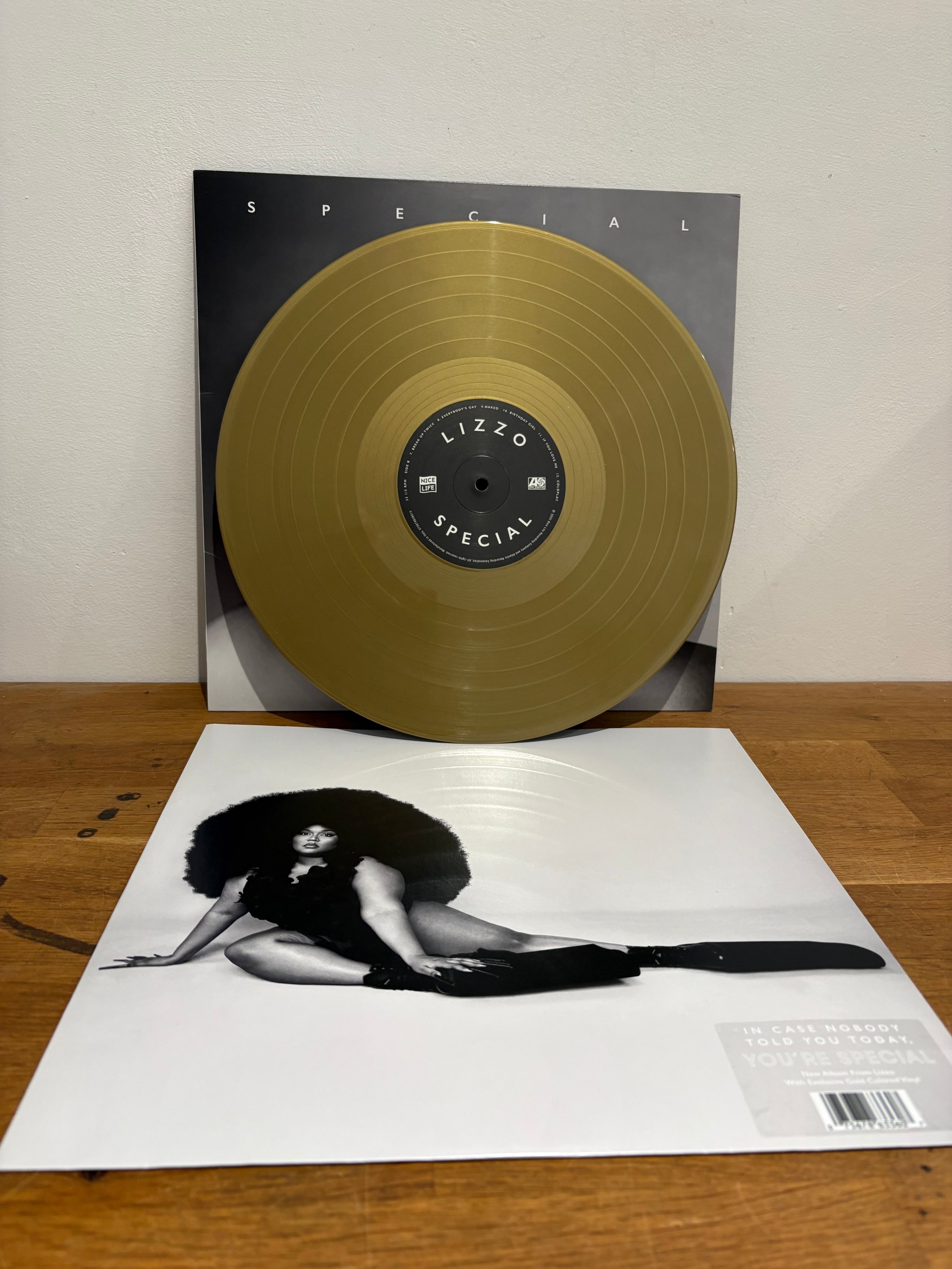 Lizzo - Special , gold vinyl album , 2022 .