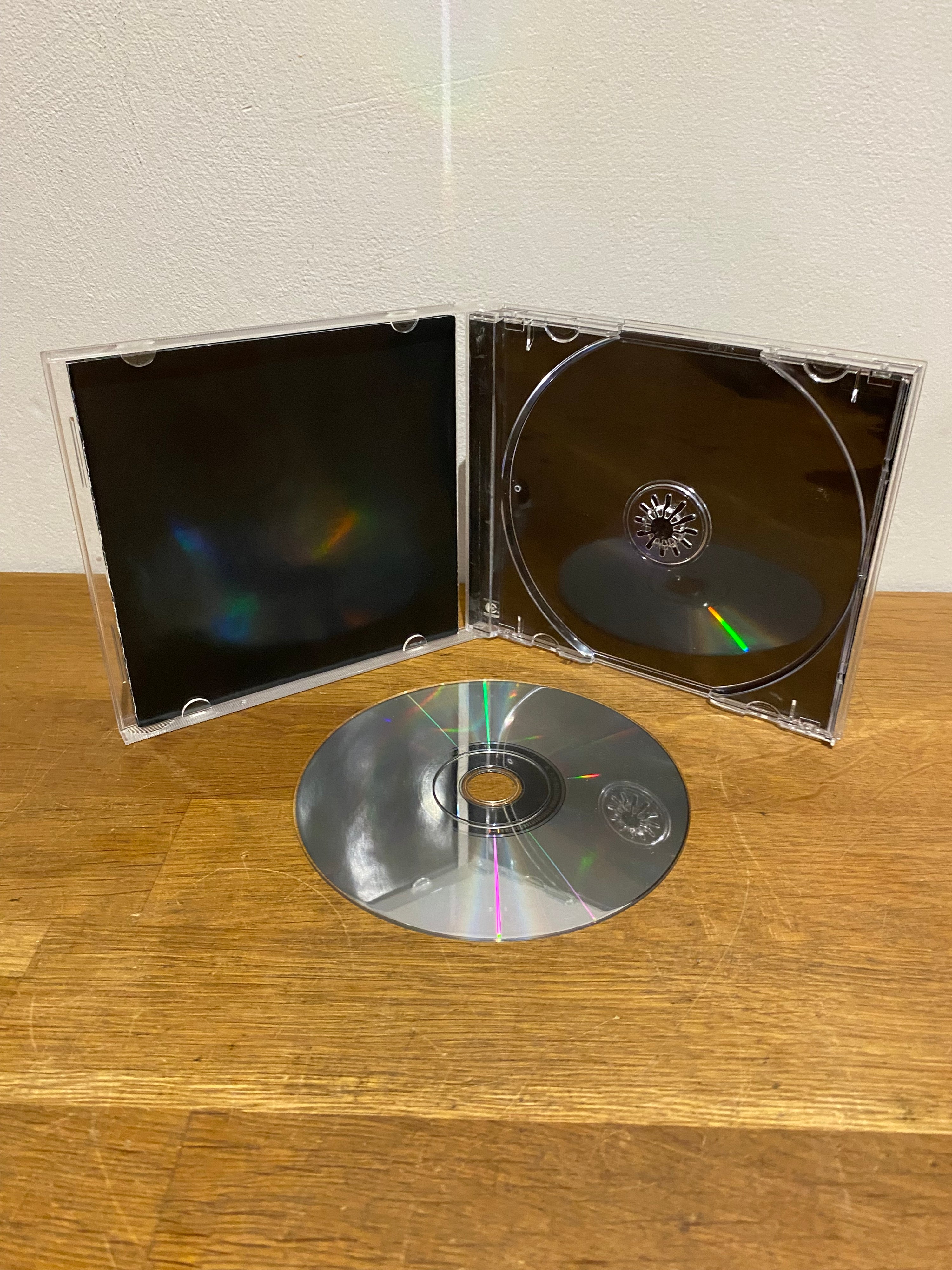 Kasabian - Kasabian , 2004 cd album