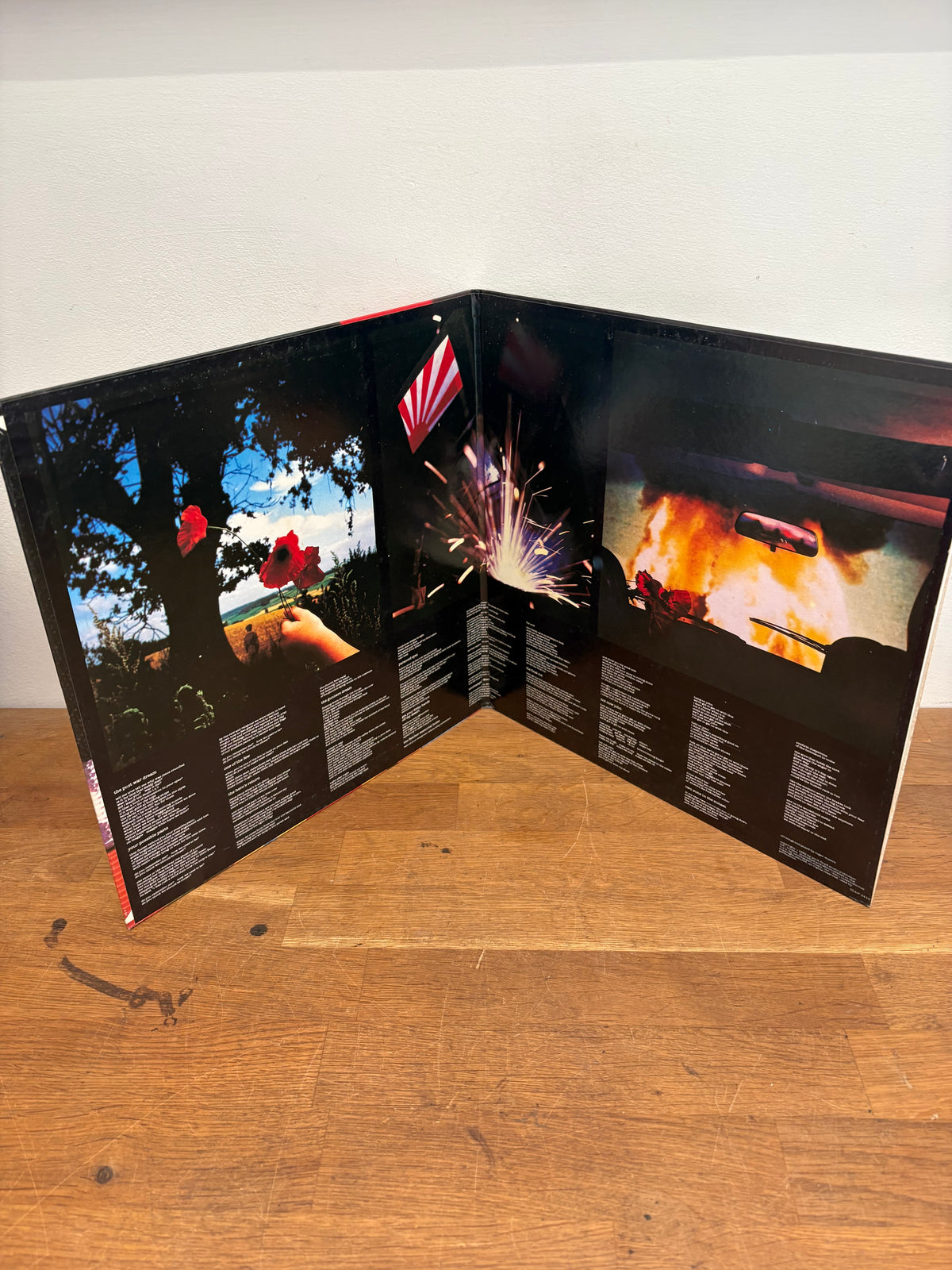 Pink Floyd - The Final Cut , Vinyl LP album, 25AP 2410 , Japanese Import . 1983 CBS.