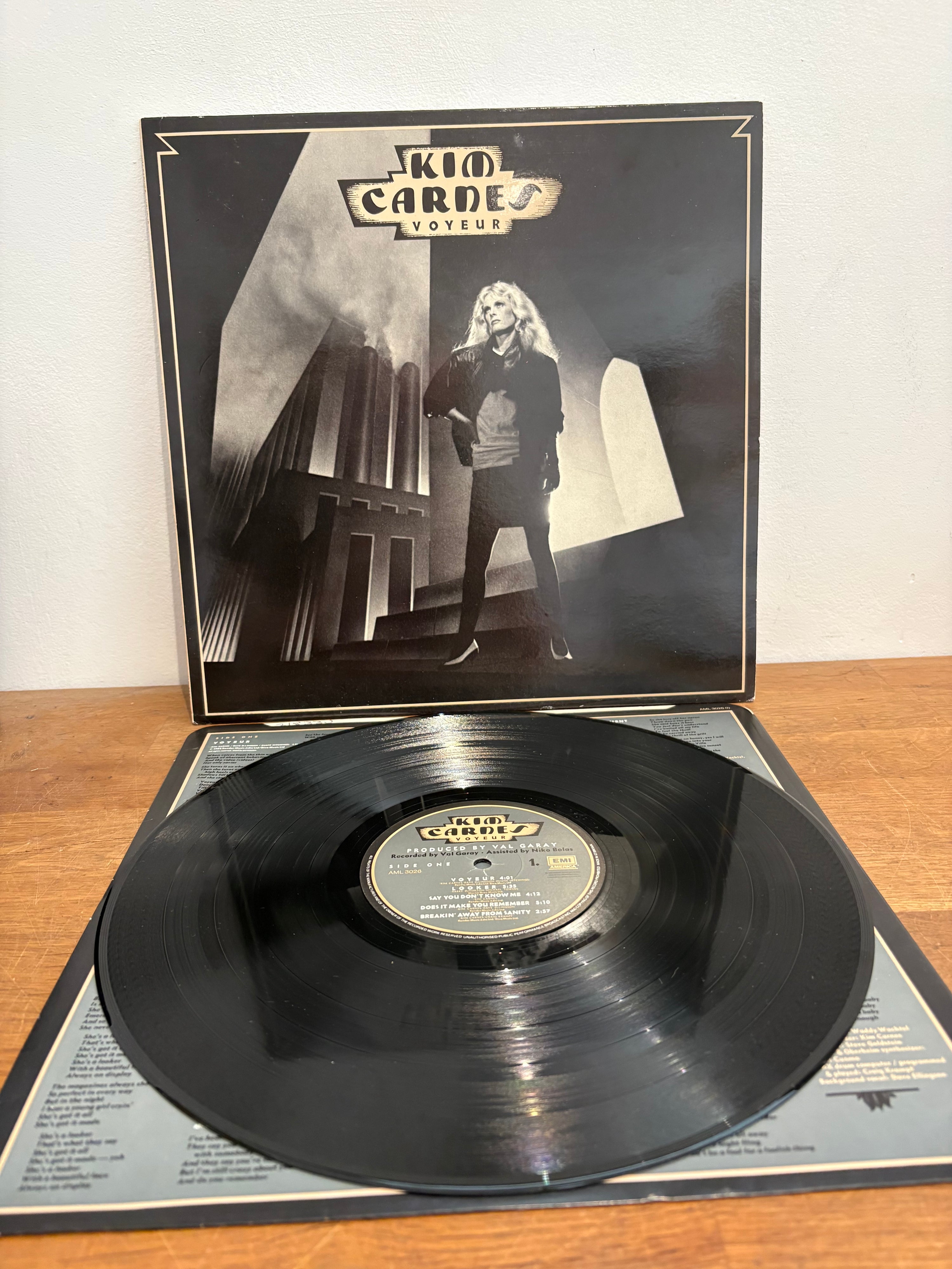 Kim Carnes - Voyeur , Lp album, 1982 EMI America Records , AML3026