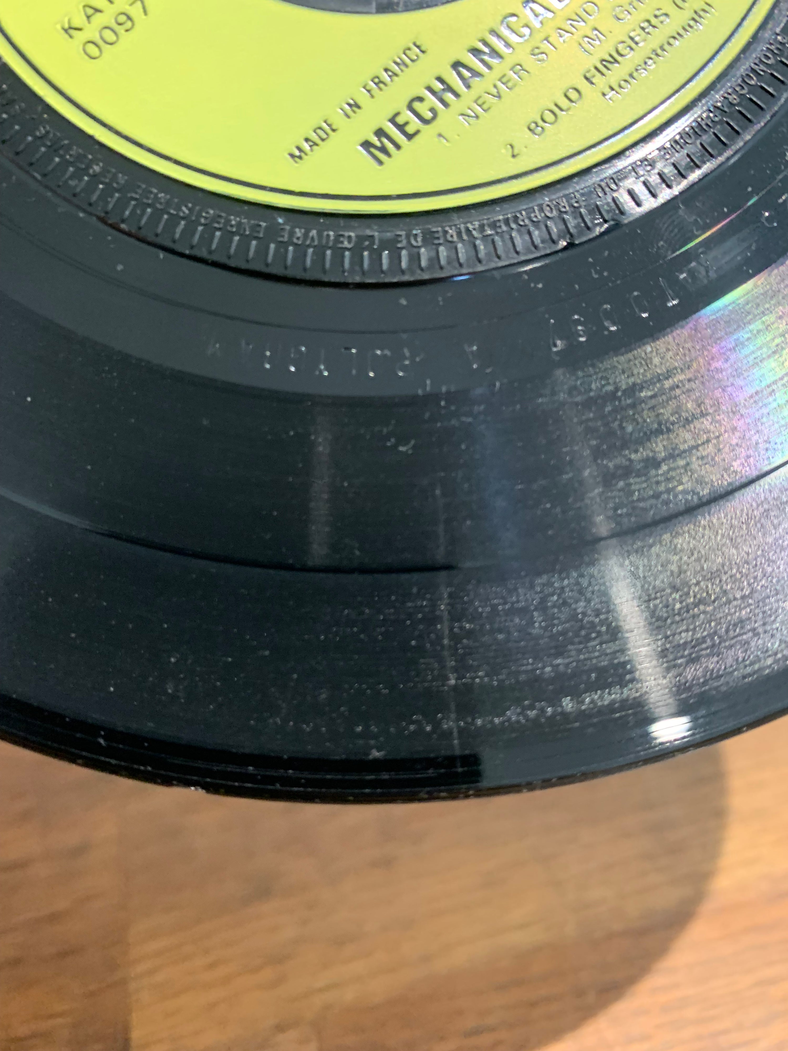 Mechanical Horsetrough - Never stand behind a camel , 7 inch single, KAT records 1982