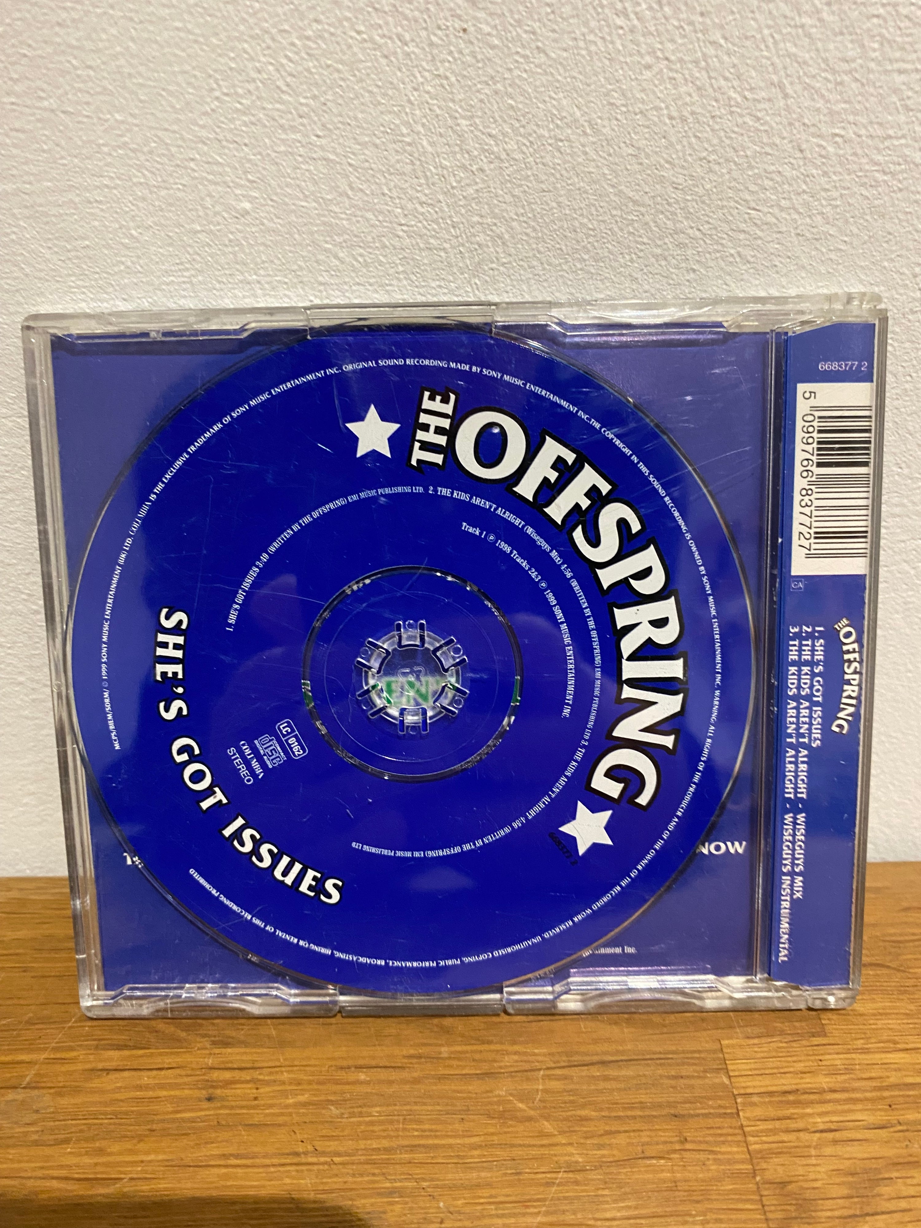 The Offspring - She’s got issues , 1999 cd single