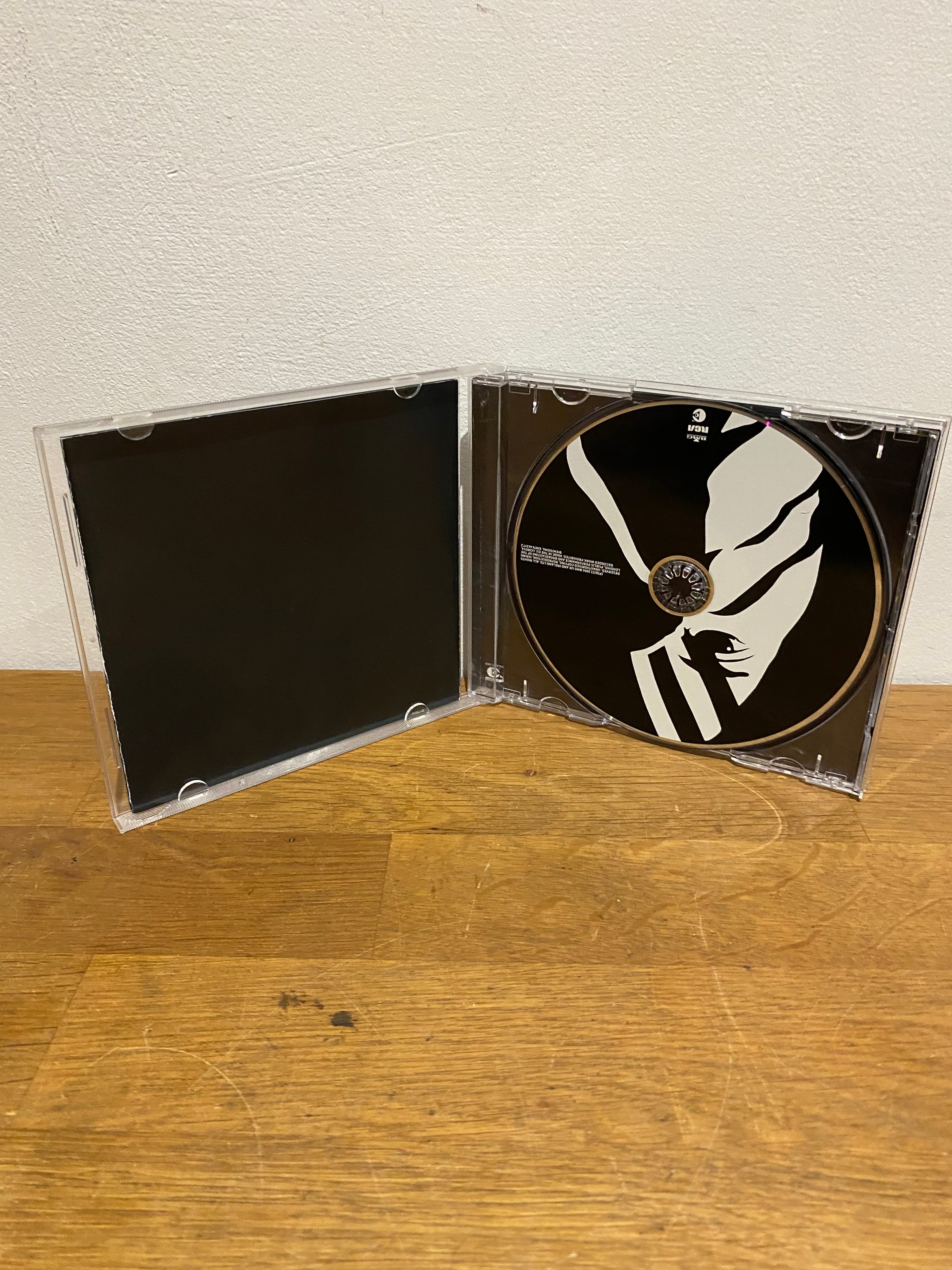 Kasabian - Kasabian , 2004 cd album