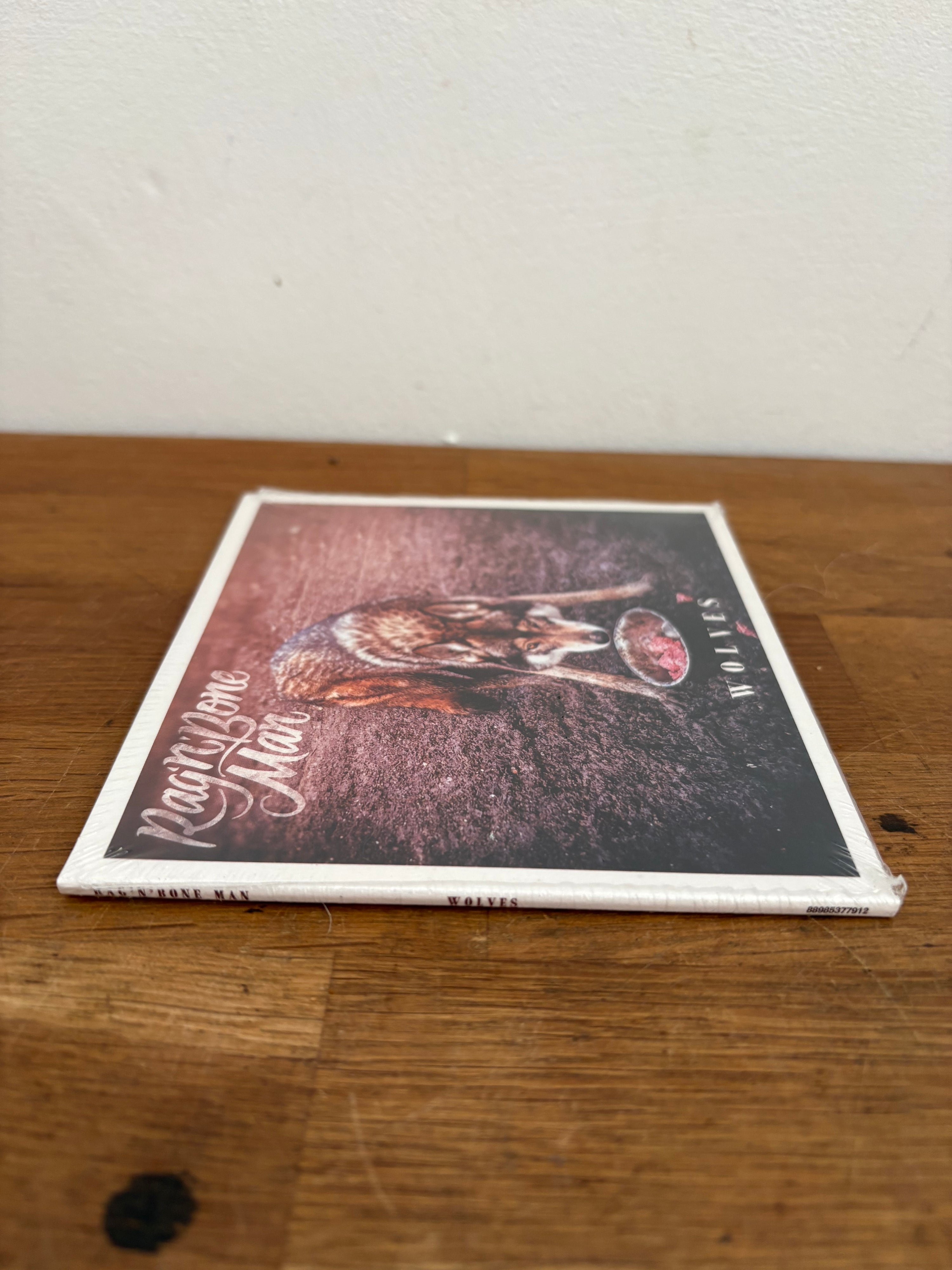 Rag’n’Bone Man - Wolves, cd album , 2014 Sony music , cardboard sleeve. New