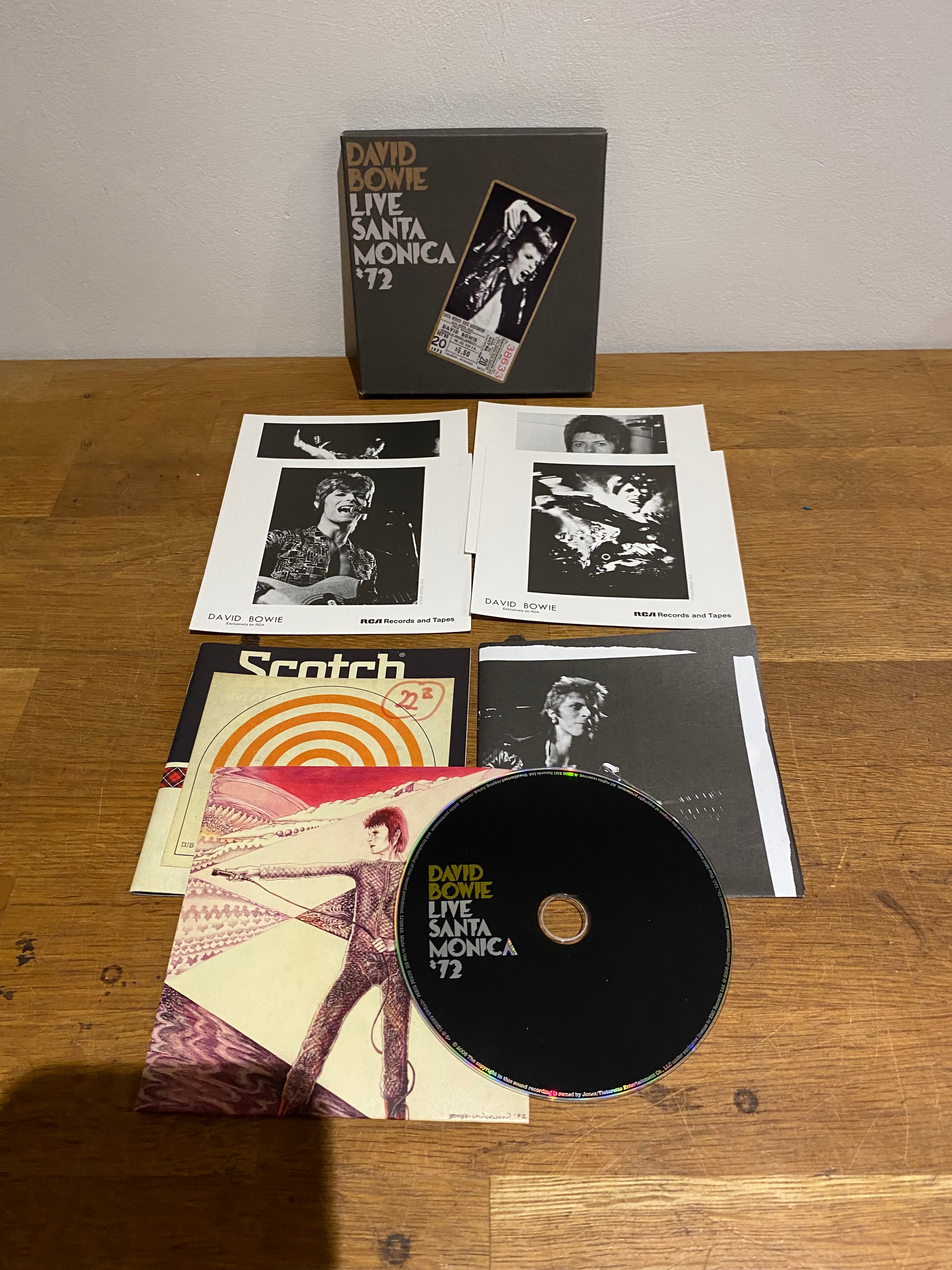 David Bowie - Live Santa Monica ‘72 , cd Limited ed , box , postcards etc.