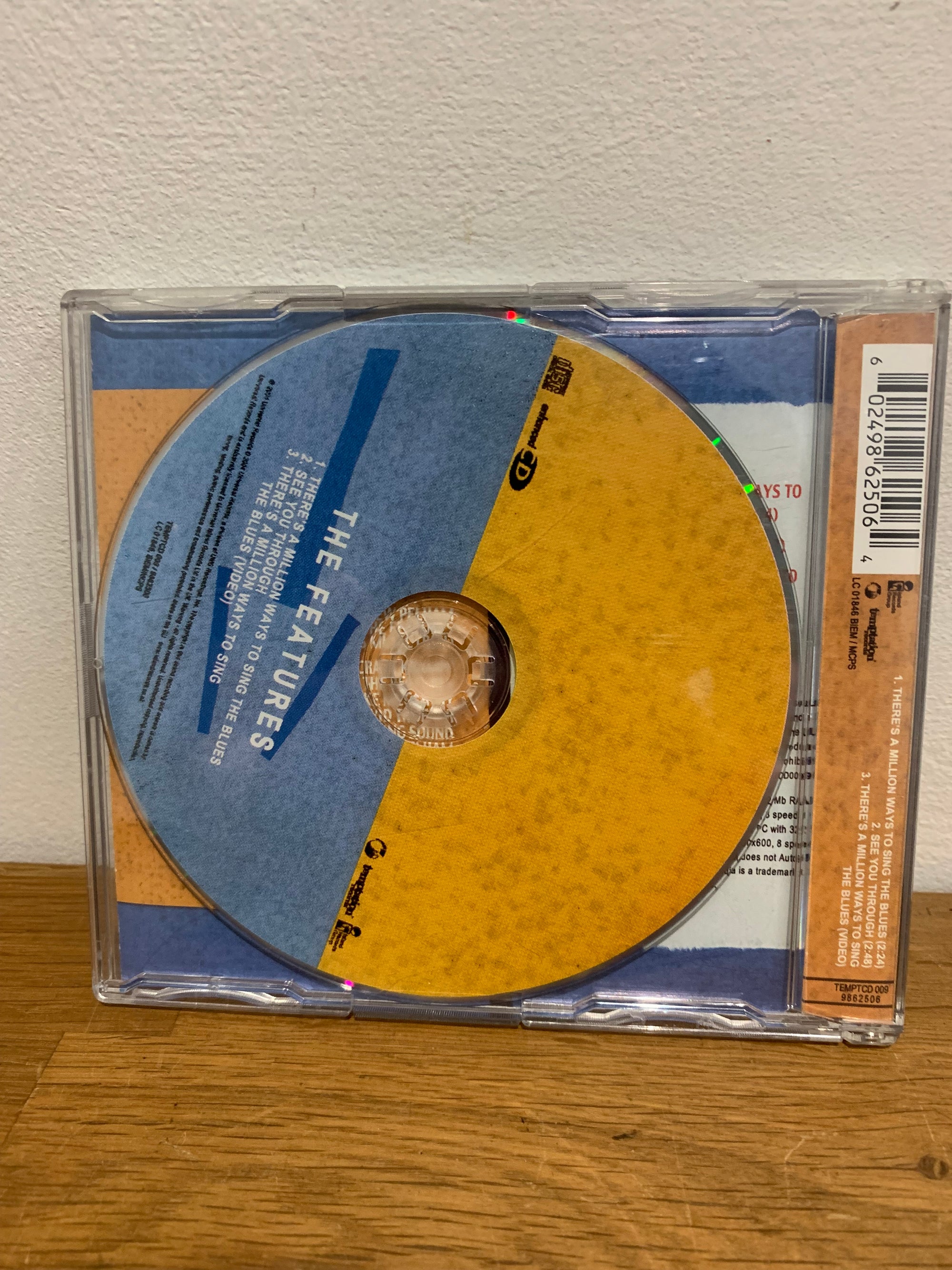 The Features - There’s a million ways to sing the blues , cd single , 2004 universal.