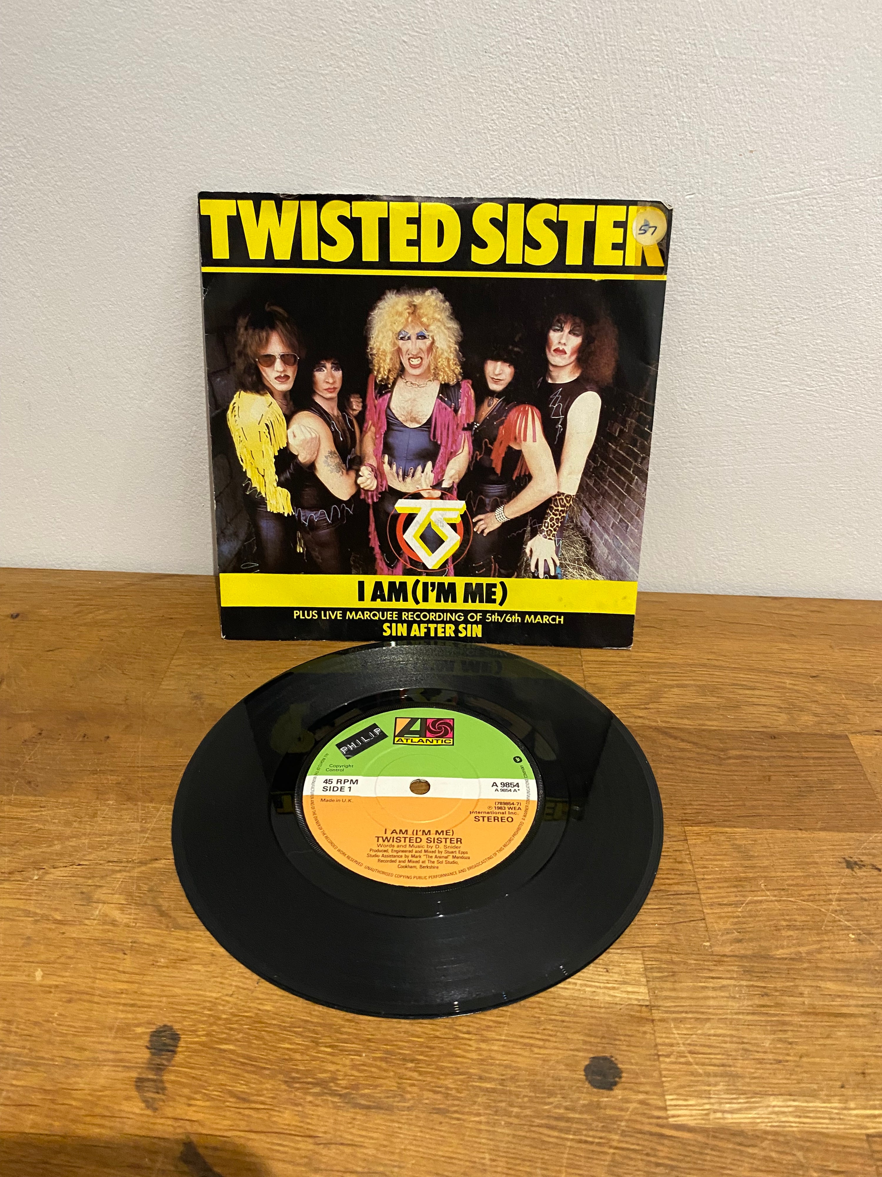 Twisted Sister- I am ( I’m Me ) , 7” single , 1983 , Atlantic records
