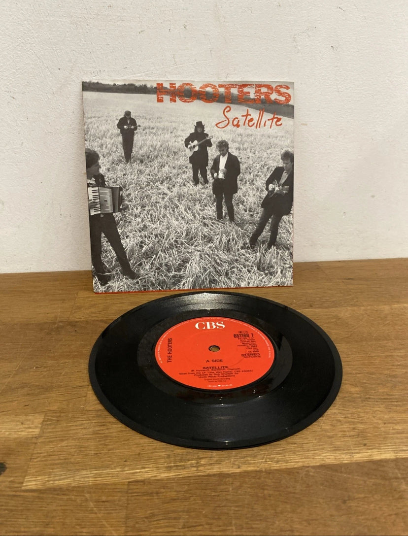 Hooters – Satellite (7" Vinyl)
