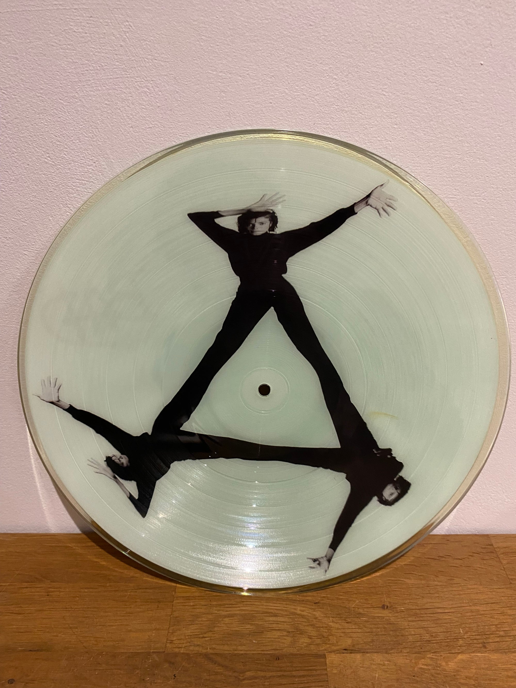 Michael Jackson- Bad , picture disc . Epic 1987