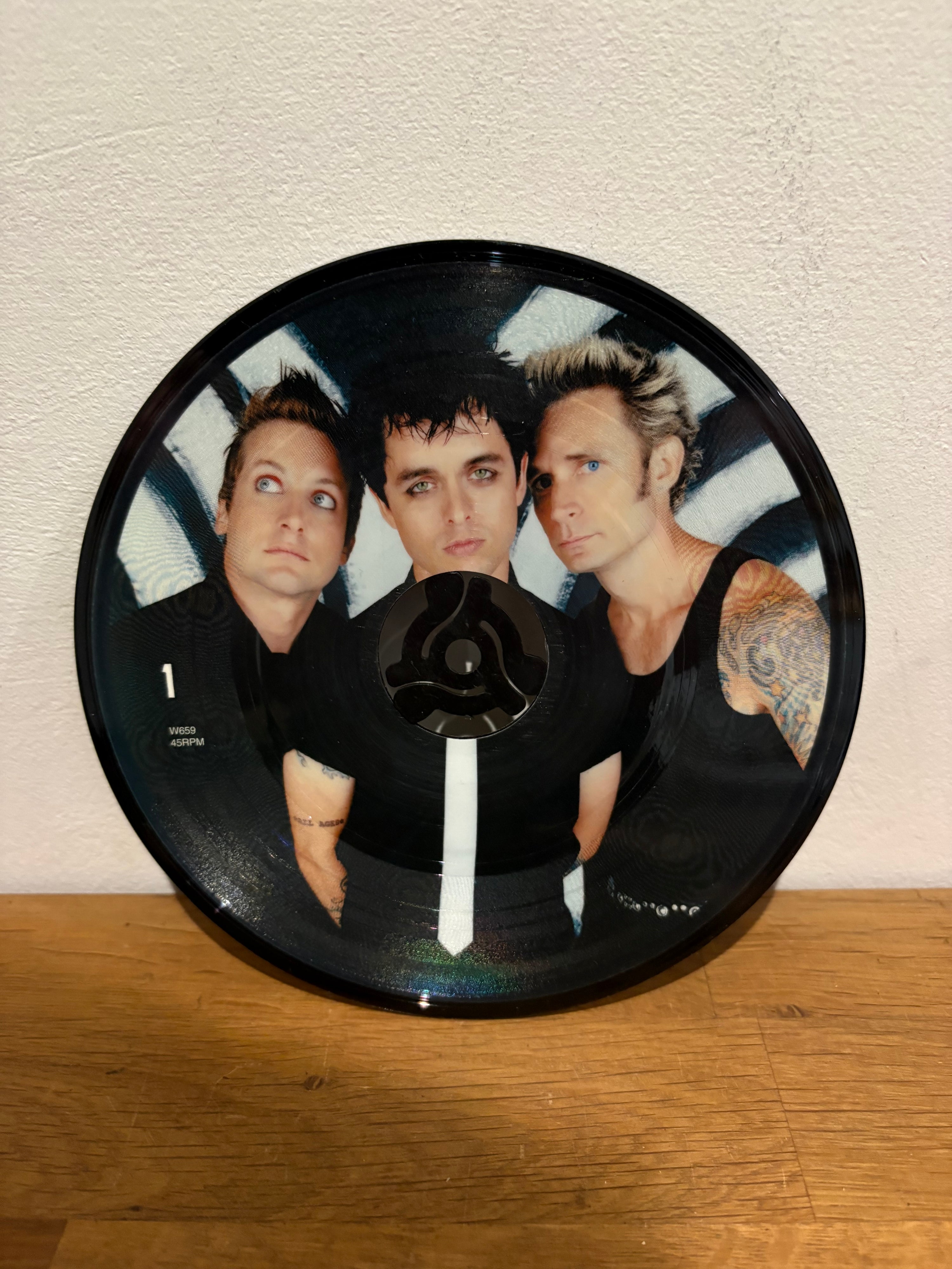Green Day - Boulevard of broken dreams, 7” picture disc.  Jukebox version.