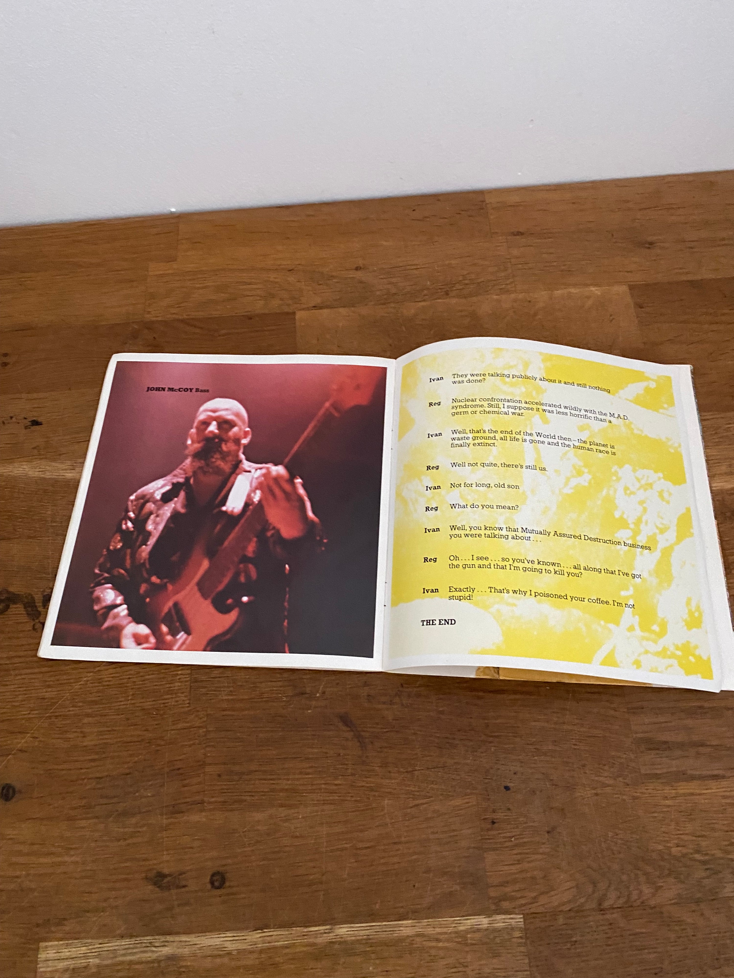 Gillan - Mutually Assured Destruction, 7” single , booklet sleeve , 1980 Virgin