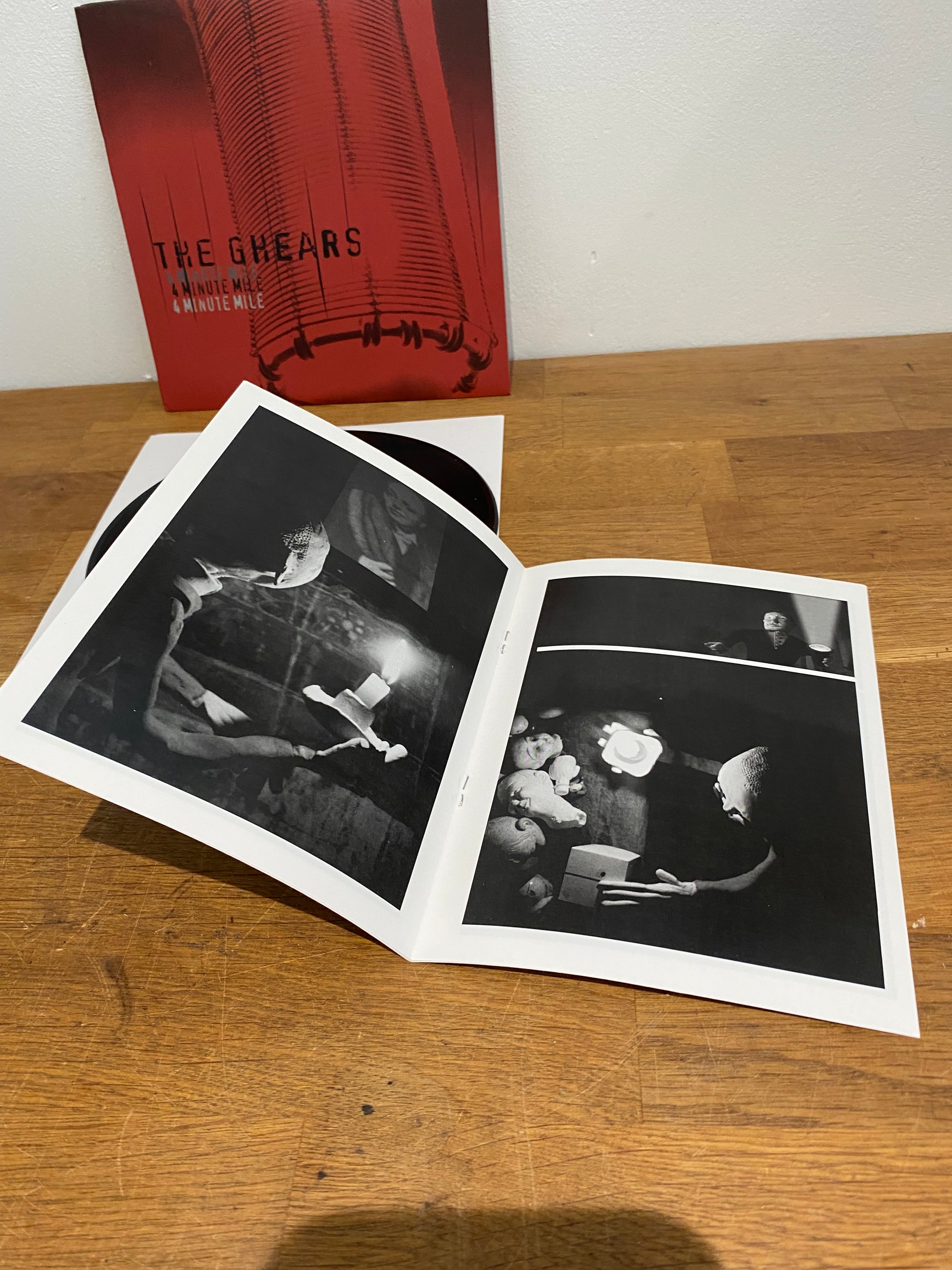 The Ghears - 4 Minute Mile , 7” single, Limited Edition 576 of 1000, with booklet.