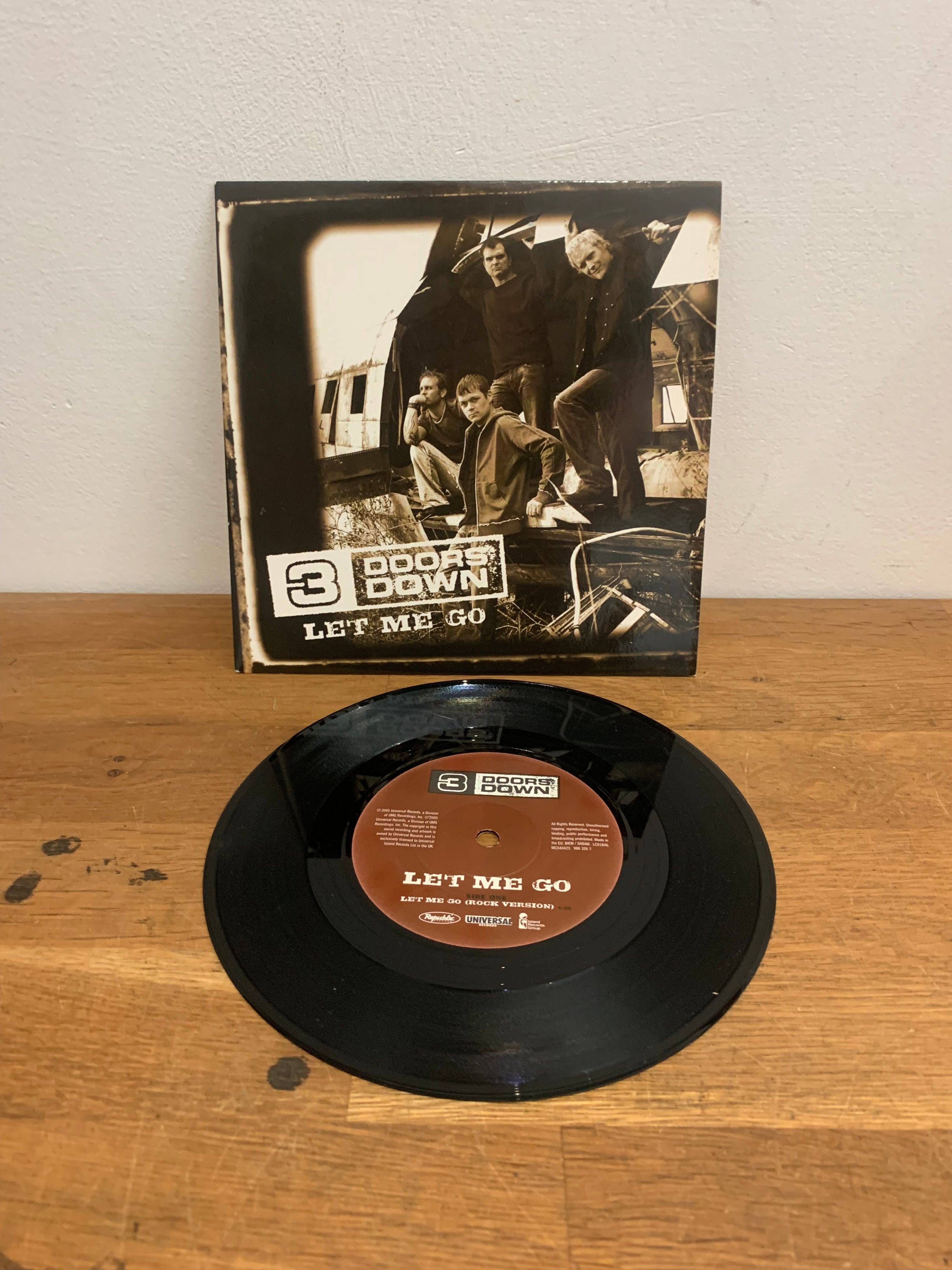 3 Doors Down - Let Me Down , Rare 7” single , 2005 .