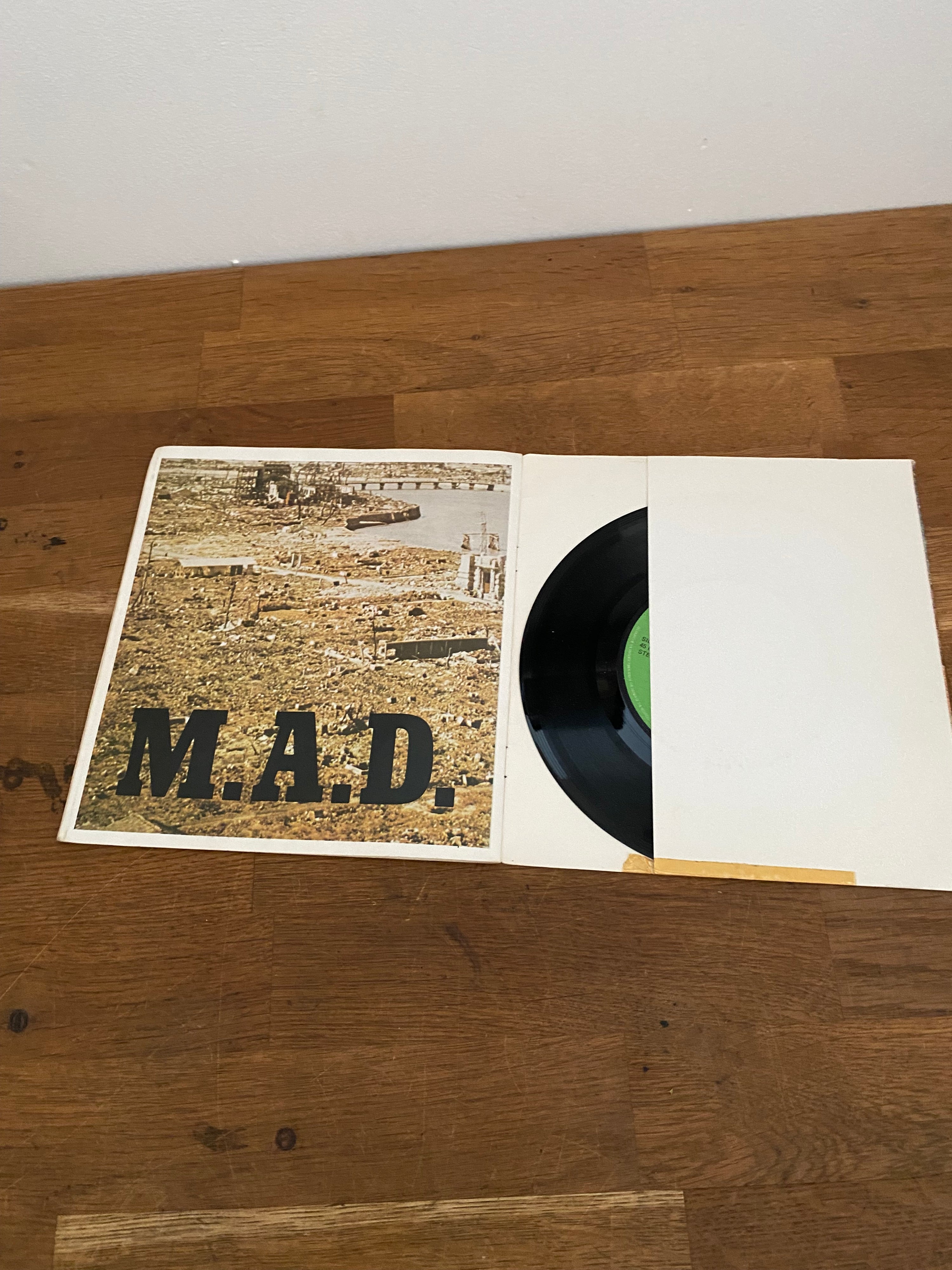 Gillan - Mutually Assured Destruction, 7” single , booklet sleeve , 1980 Virgin
