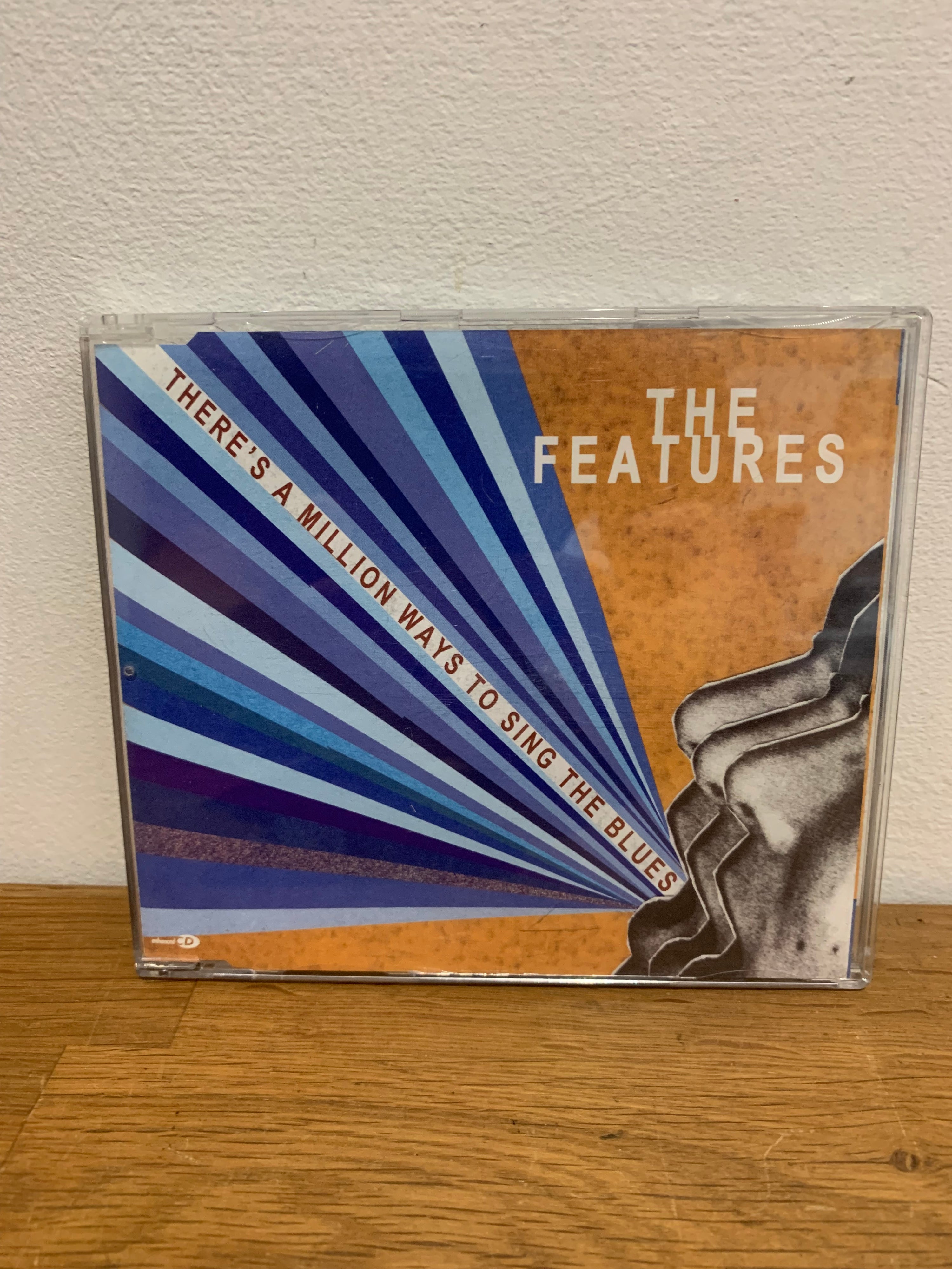 The Features - There’s a million ways to sing the blues , cd single , 2004 universal.