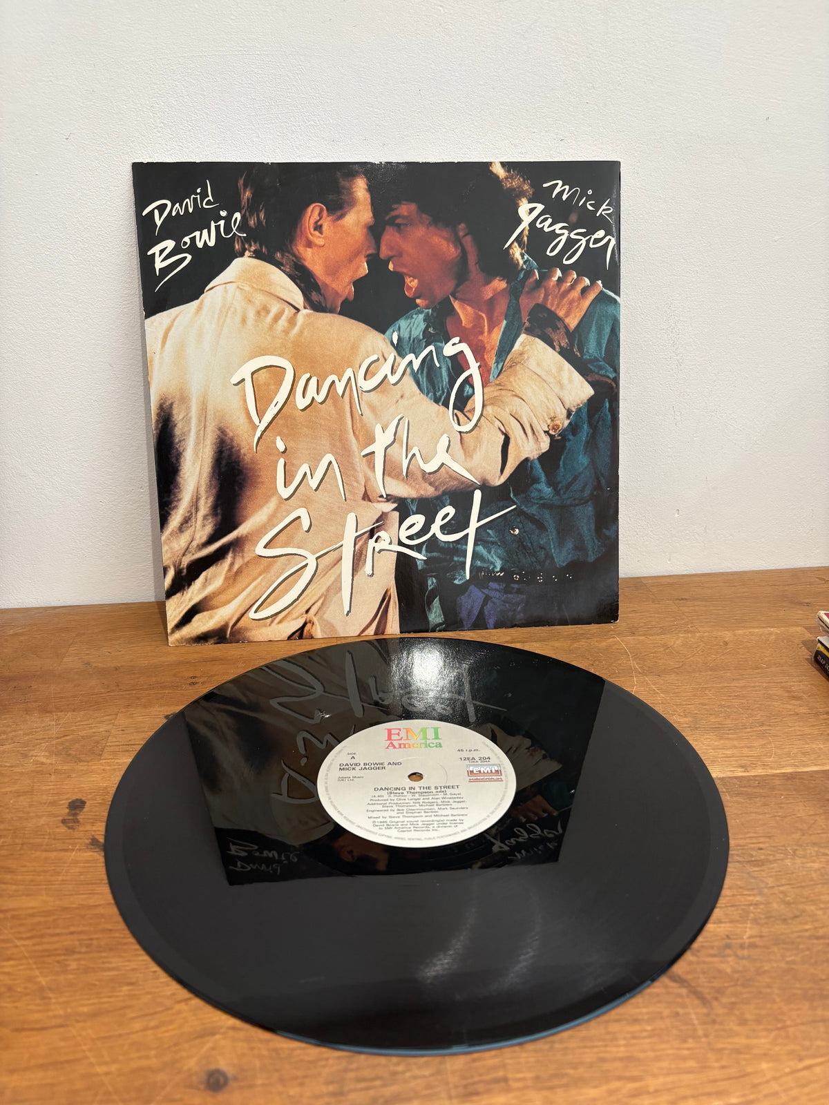David Bowie and Mick Jagger - Dancing in the street, 12 inch single .1985 EMI