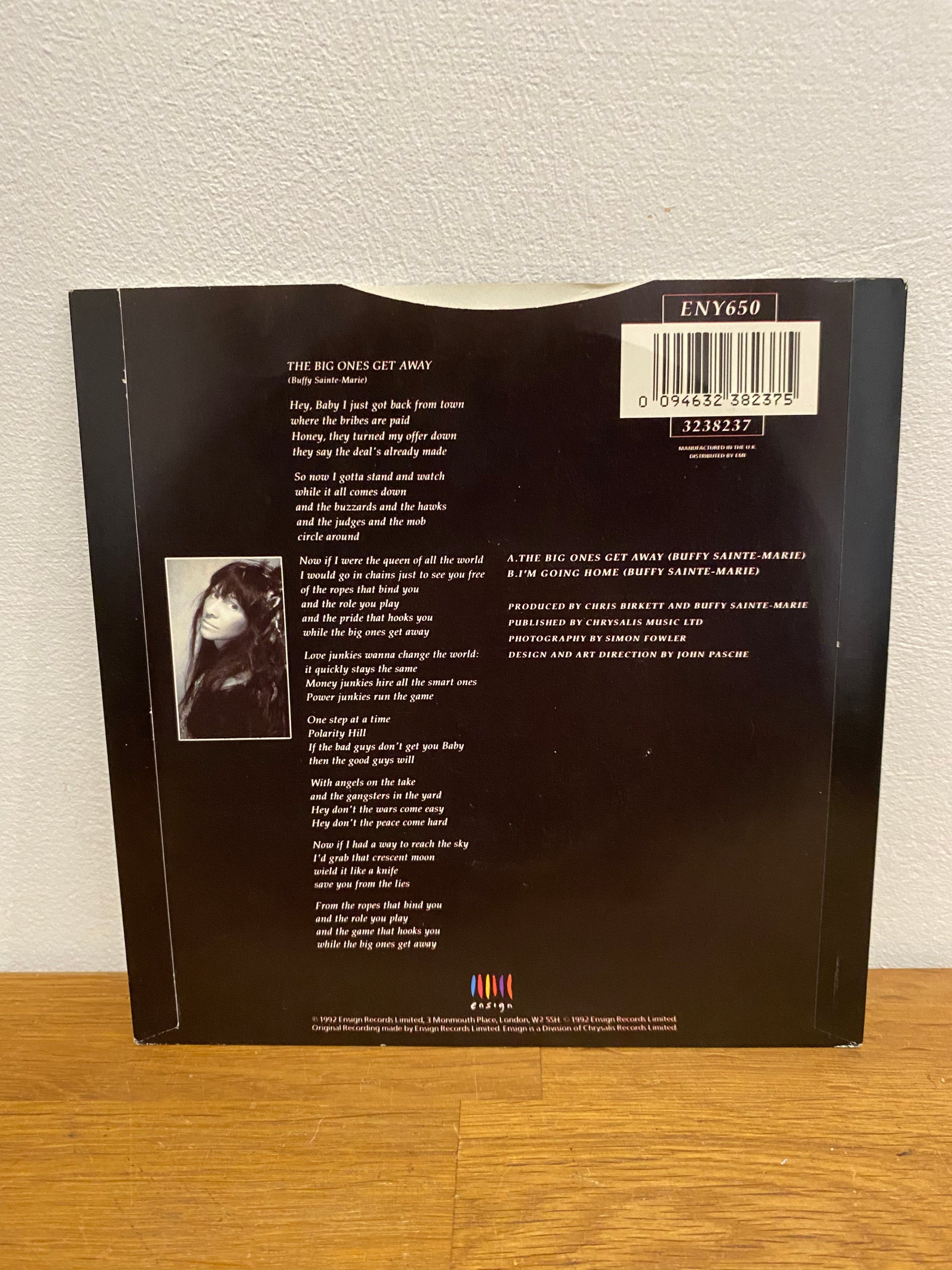 Buffy Sainte Marie - The big ones get away. 1992, 7” single