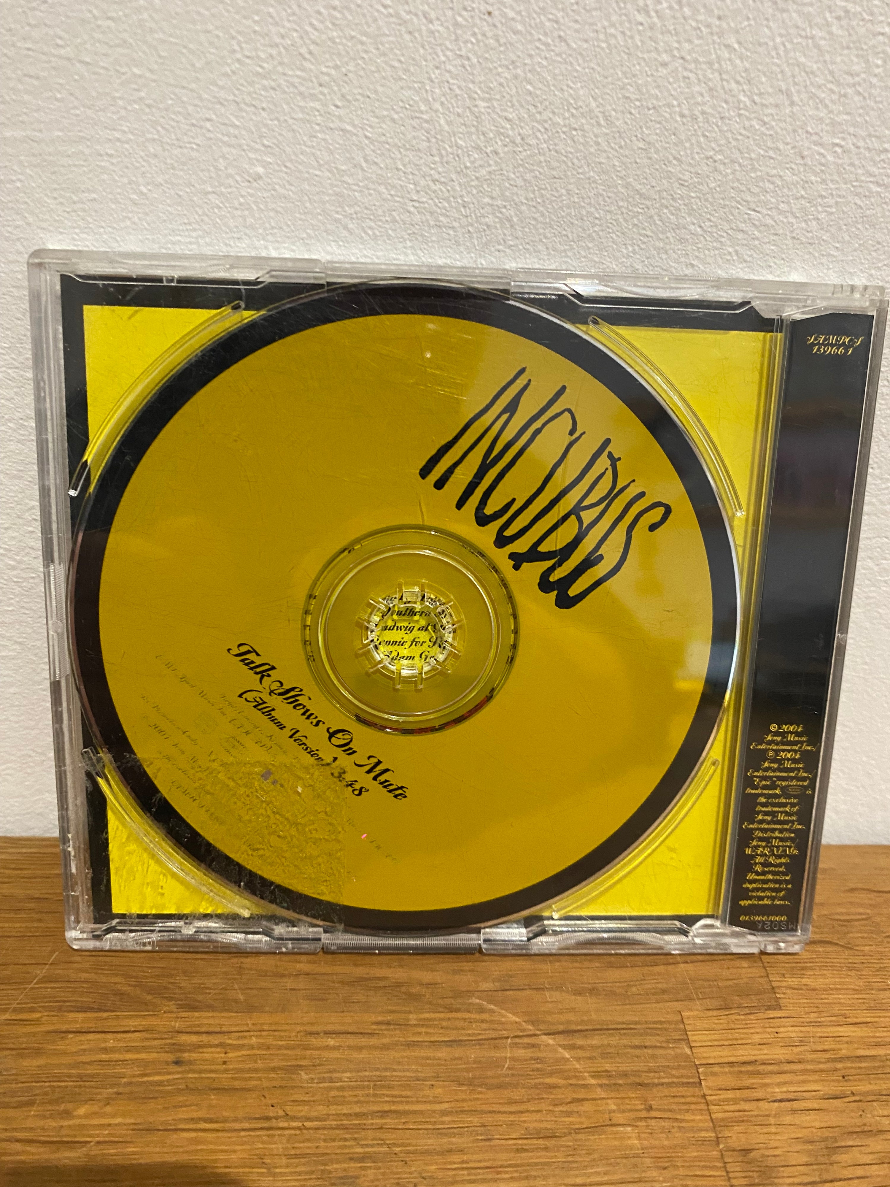 Incubus - Talk show on mute , 1 track cd single 2004