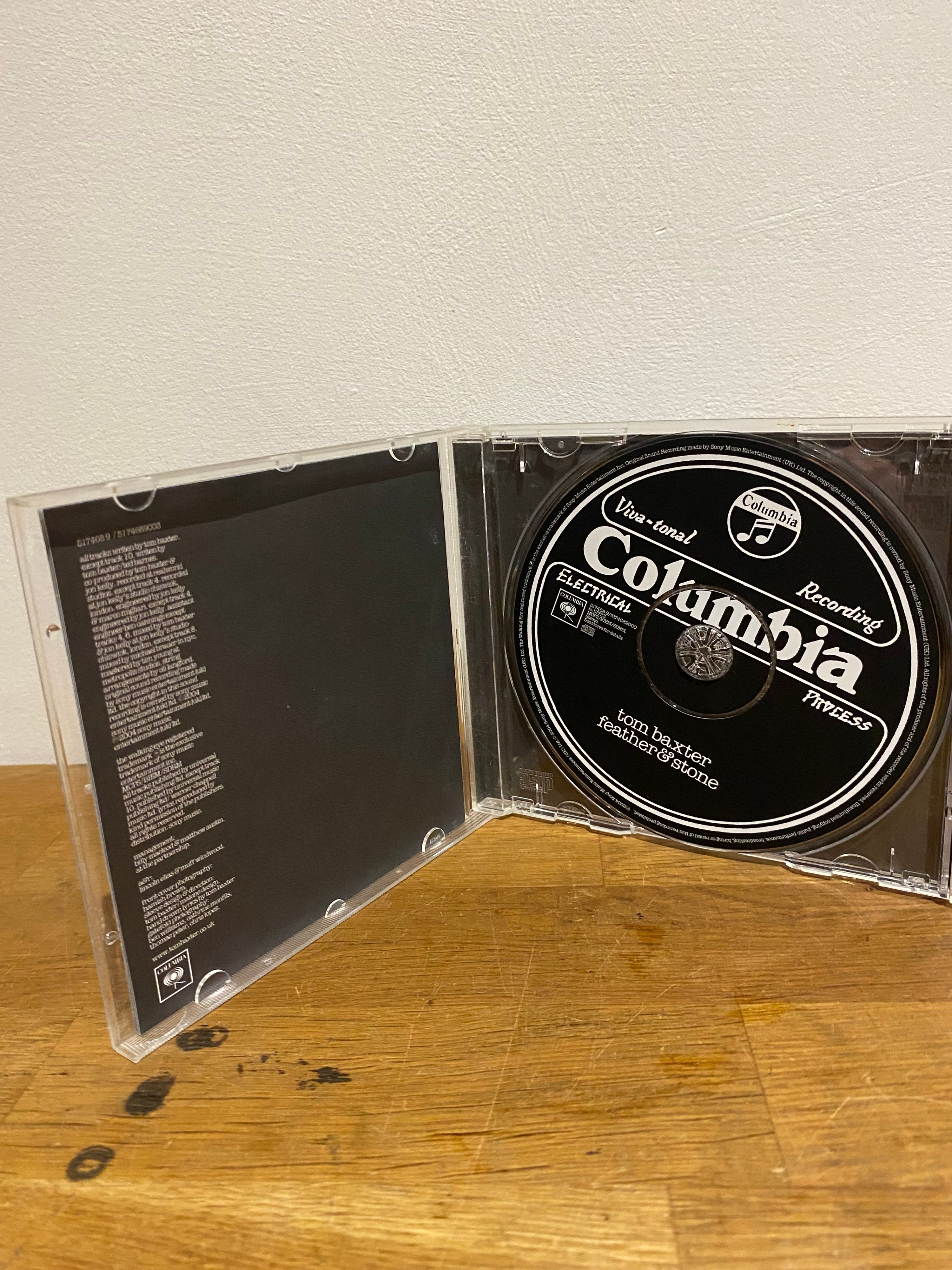 Tom Baxter - Feather and Stone , cd album, Columbia 2004