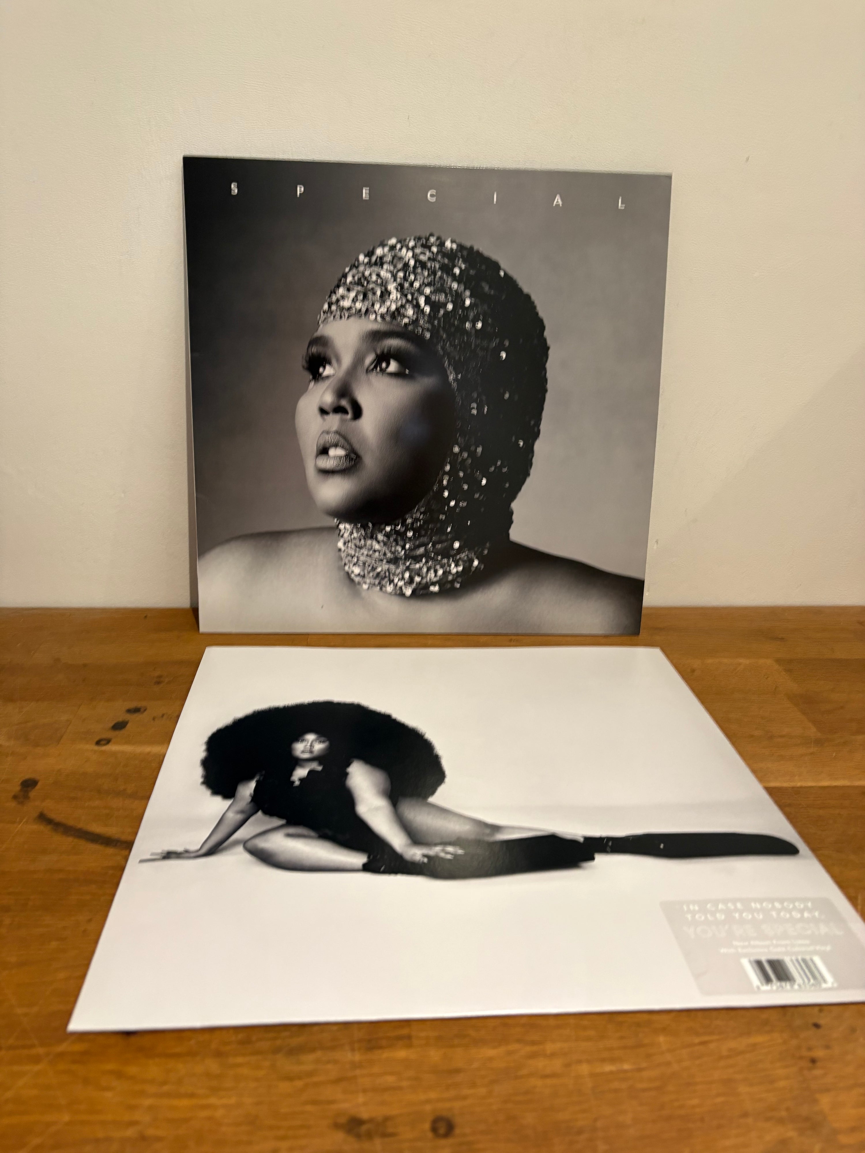 Lizzo - Special , gold vinyl album , 2022 .