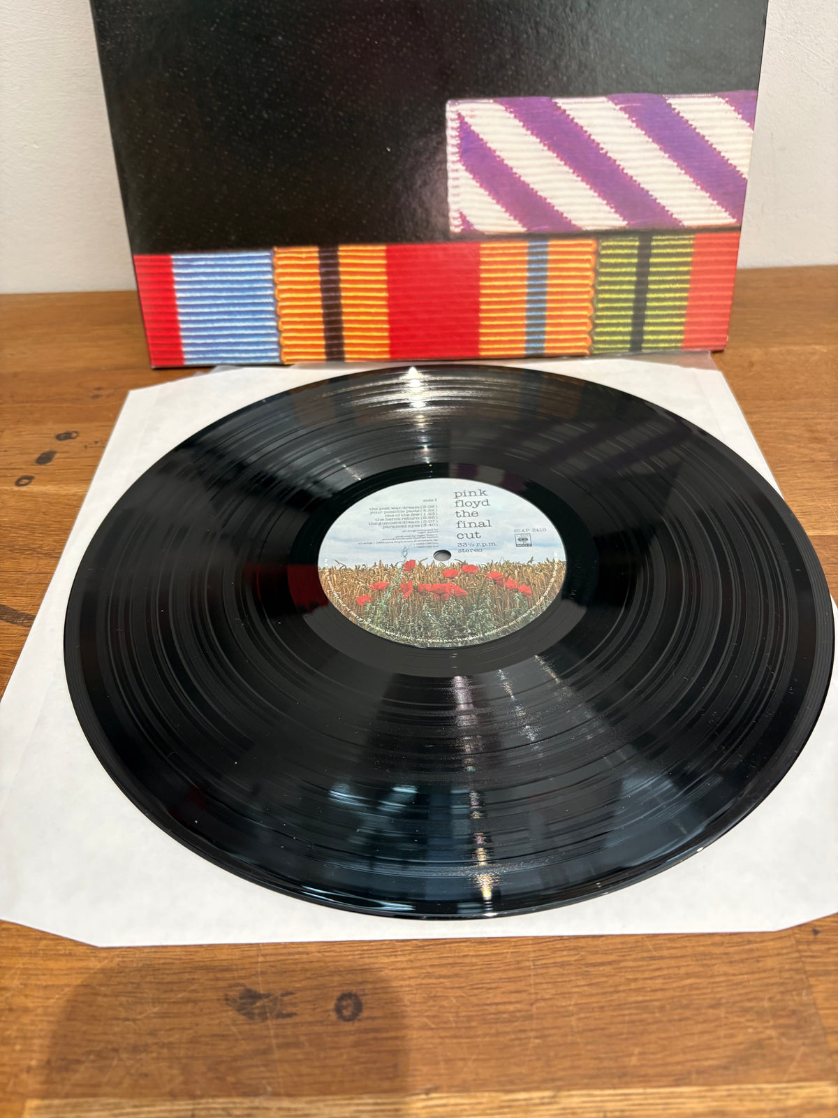 Pink Floyd - The Final Cut , Vinyl LP album, 25AP 2410 , Japanese Import . 1983 CBS.