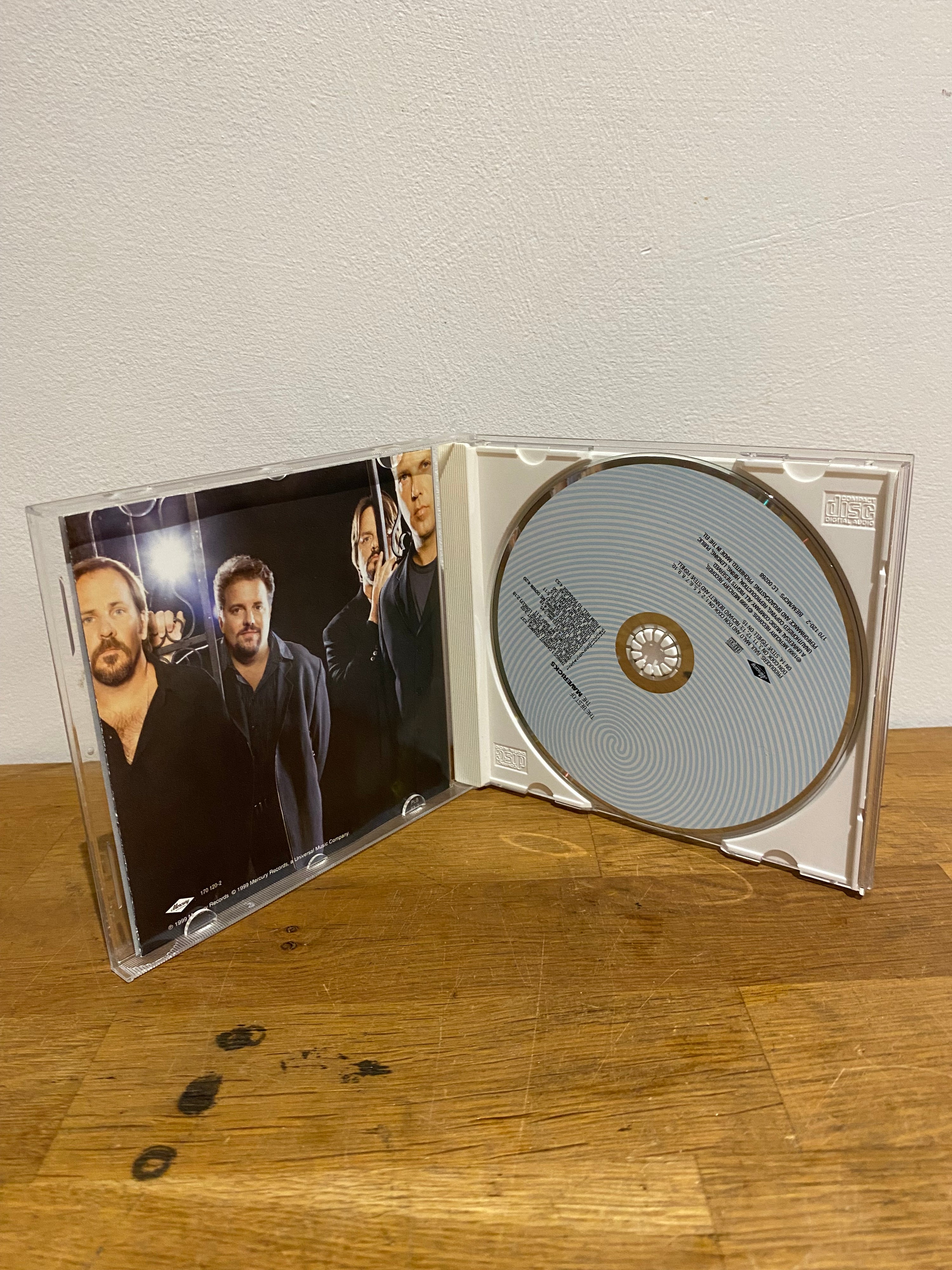 The Mavericks 170 120-2 CD with case and inserts in good condition
