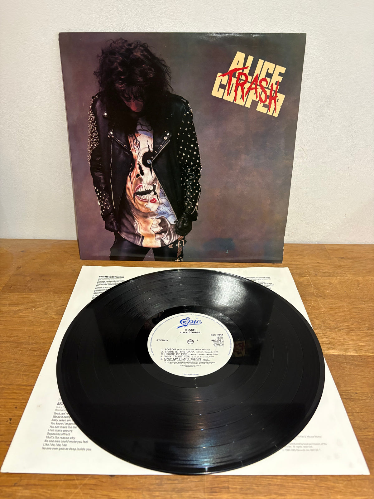 Alice Cooper - Trash, 12 inch LP Album , Epic 1989.