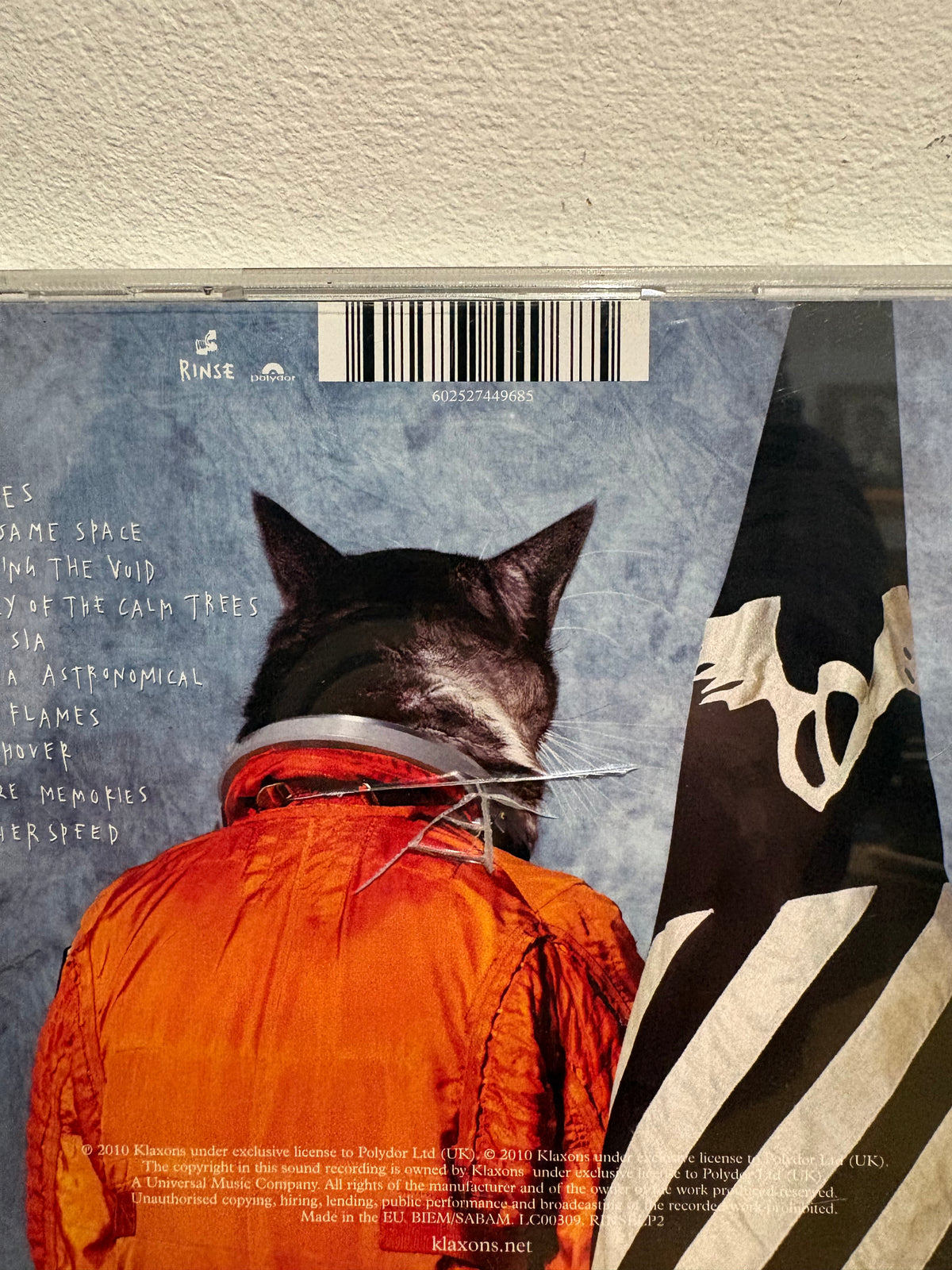 Klaxons - Surfing the void , cd album , 2010.