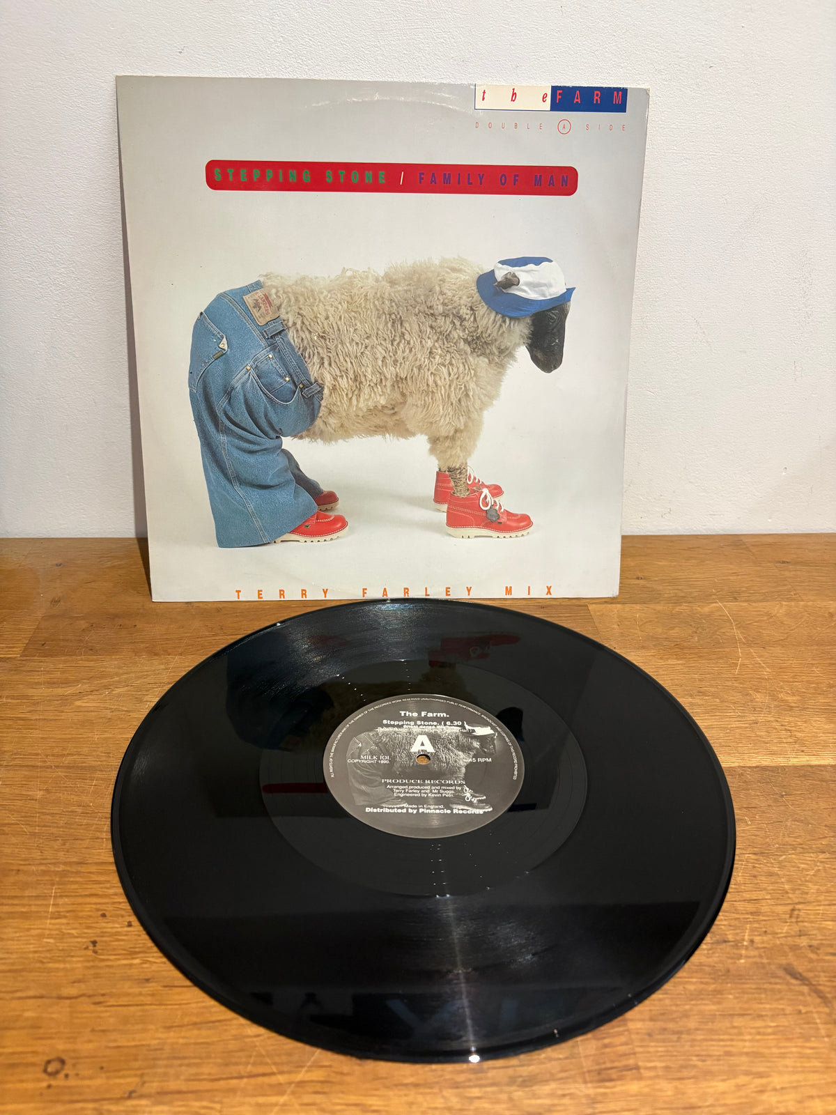 The Farm - Stepping stone/ Family of man , 12 inch single , 1990 Produce records, MILK101